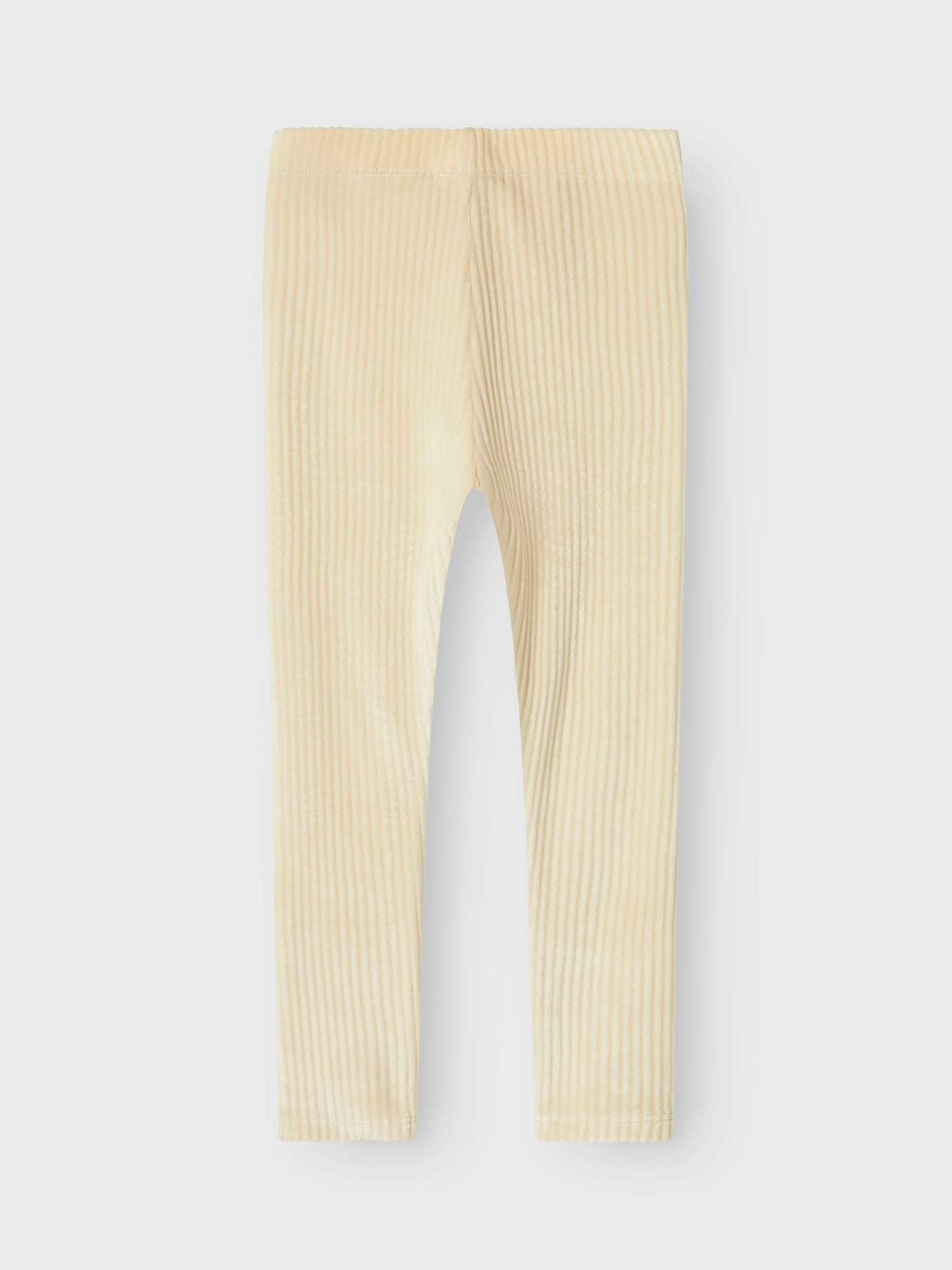 Mjuk, mysig velour leggings till liten flicka, tjej. Velour byxa i ljus beige färg till barn från Name it. Vi älskar dessa sköna velourbyxor NMFVELOA