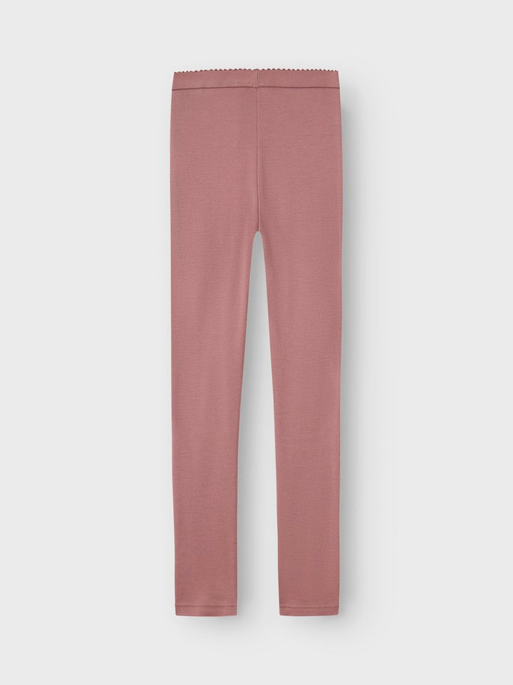 Rosa långkalsonger i merino ull till flicka . Enfärgade ull leggings i varmt skönt underställ från Name it.
NKFWILLTO WOOL LEGGING
13228548