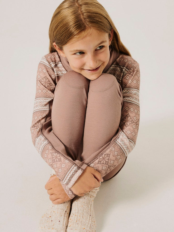 Rosa långkalsonger i merino ull till flicka . Enfärgade ull leggings i varmt skönt underställ från Name it.
NKFWILLTO WOOL LEGGING
13228548