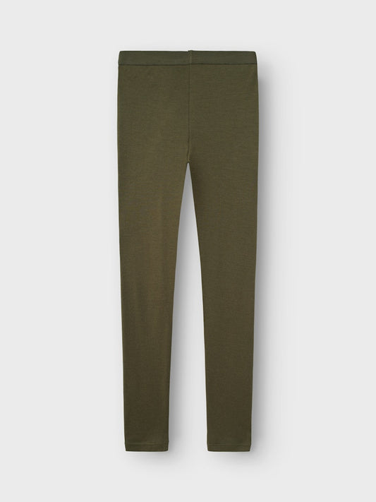 Grön långkalsonger i merino ull till pojke. Enfärgade ull leggings i varmt skönt underställ från Name it.
NKMWILLTO WOOL LONGJOHN
13229092