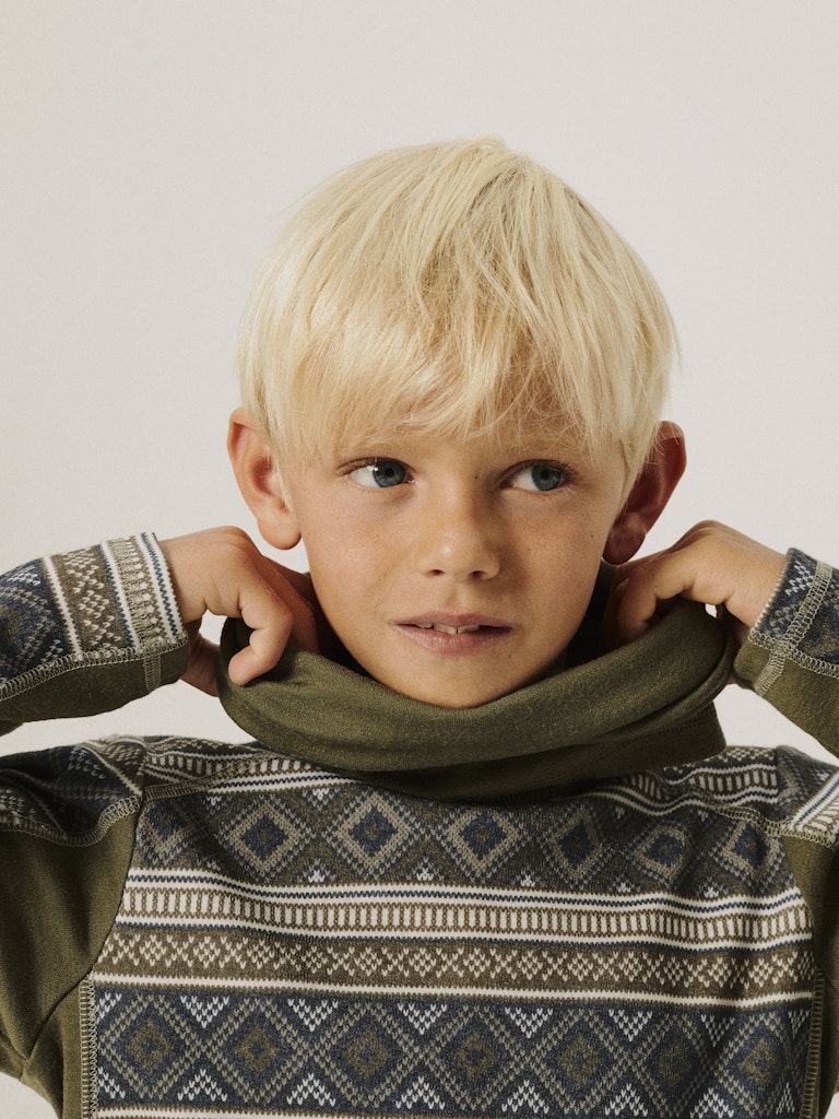 Grön merino ull underställs tröja till pojke. Barn kläder i varm och skön merinoull till kille från Nameit.
NKMWILLTO WOOL LS TOP
13229091