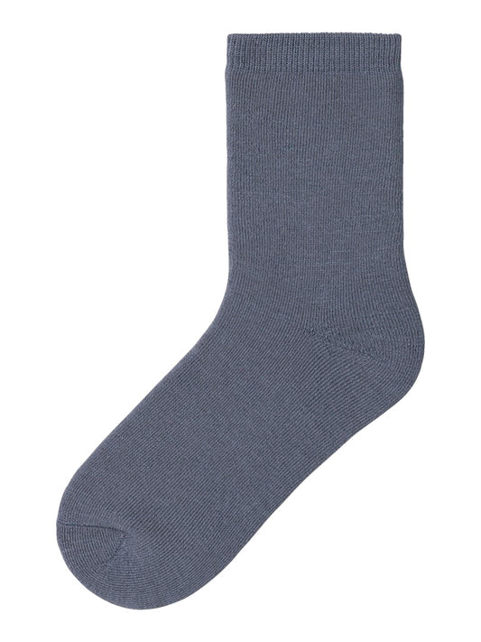 Blå ull strumpor till pojke. Tjockstrumpor i merino ull till kille.
NKMWAKSI WO/BL TERRY SOCK
13229103