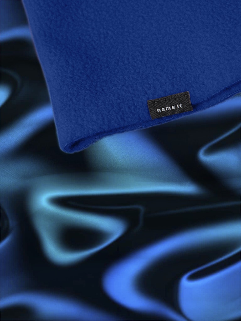 Blå halsduk i form av tub scarf. Tubscarf till pojkd. 
NKNMUB TUBE FLEECE AOP FO
13242601