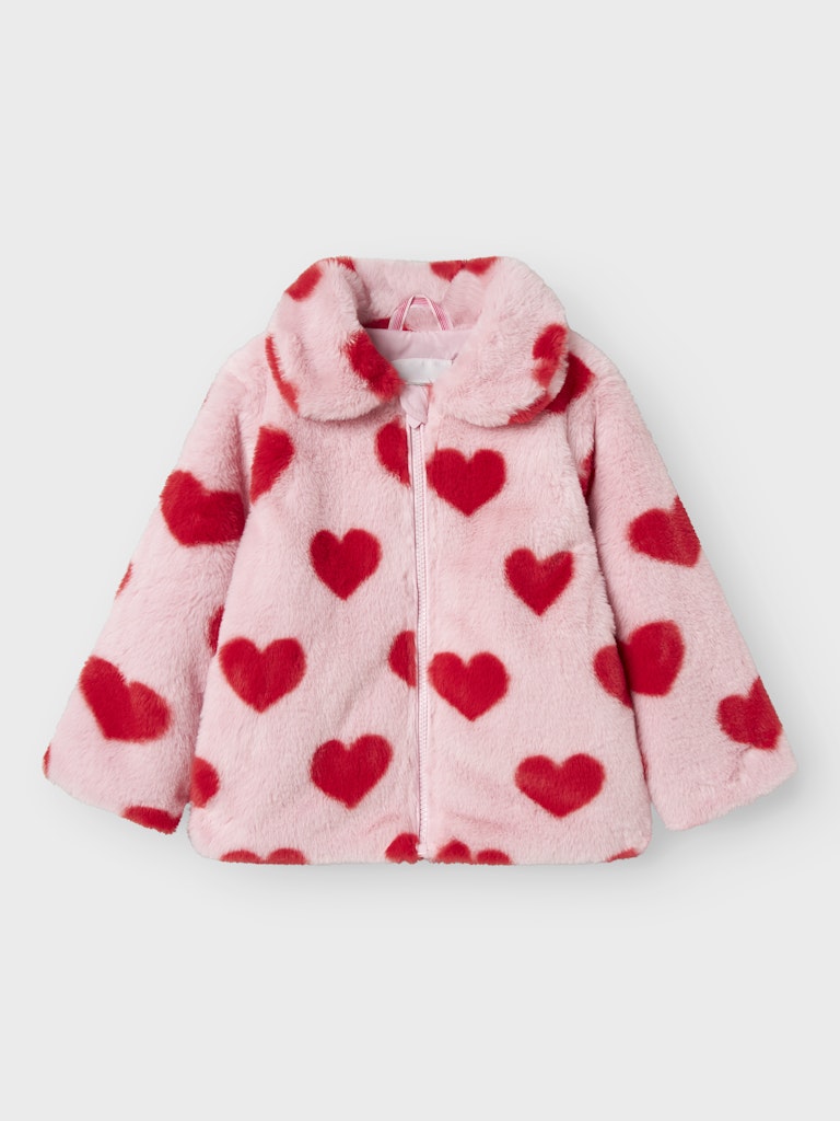 Rosa fusk päls med röda hjärtan till flicka. Barnkläder söt, gullig och samtidigt tuff pälsjacka från Name it.
NMFMINDY JACKET1
13243657 