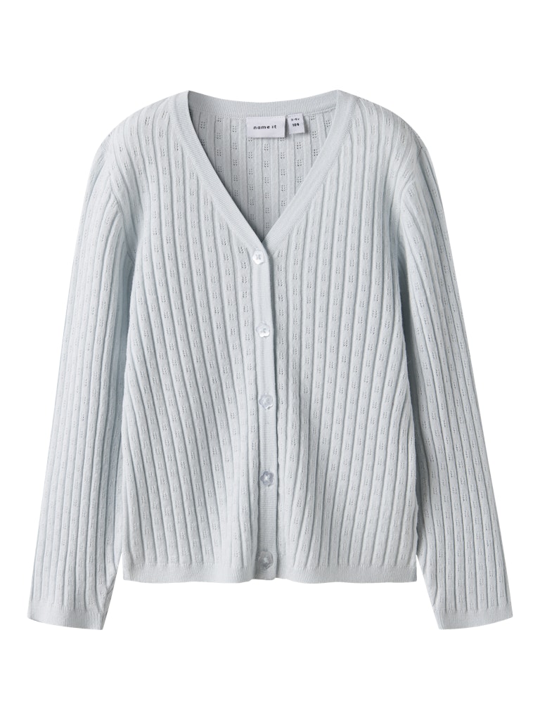 Stickad v-ringad kofta till flicka. Söt cardigan i ljus blå från Name it.
NMFKIND LS KNIT CARD
13244441