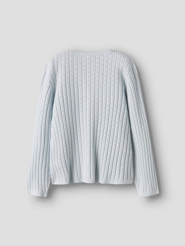 Stickad v-ringad kofta till flicka. Söt cardigan i ljus blå från Name it.
NMFKIND LS KNIT CARD
13244441