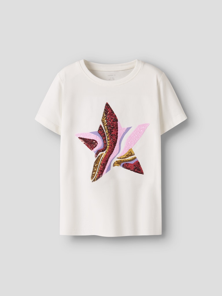Vit glitter topp till tjej. Kortärmad t-shirt med stjärna i ekologisk bomull från Name it till flicka.
NKFKASSIA SS TOP PB
13244890