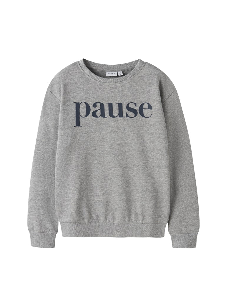 Grå sweat tröja till kille. Stilren sweatshirt till pojke.
NKMNELLO LS NREG SWE BRU PB
13244934