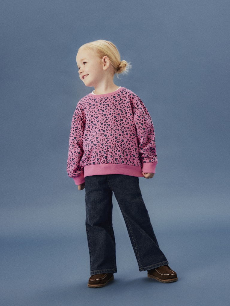 Rosa sweat tröja till flicka.
NMFNULA LS NREG SWEAT BRU PB
13244967