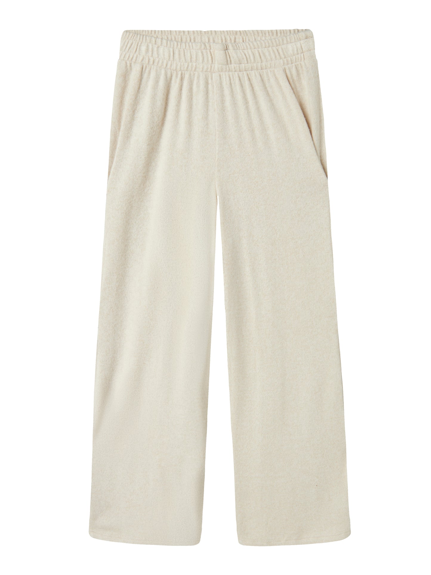 Beige mjukis byxa till tjej i skönaste mysiga kvalitet.
NKFKATHLIN WIDE PANT
13244543