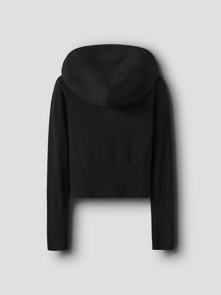 Svart stickad luv jacka, cardigan till flicka. Tjej ungdomskläder från Name it.
NKFNULLARIA LS SLIM SH KNIT WH
13246488