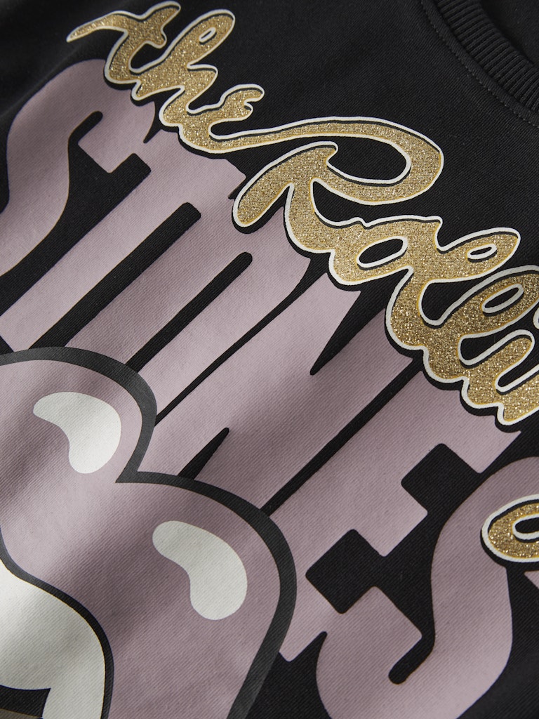 Svart Rolling Stones t-shirt till flicka. Tjej tröja med mun och tunga som bild. 
NKFSUKA ROLLINGS SS NREG TOP BOX UNV
13247137