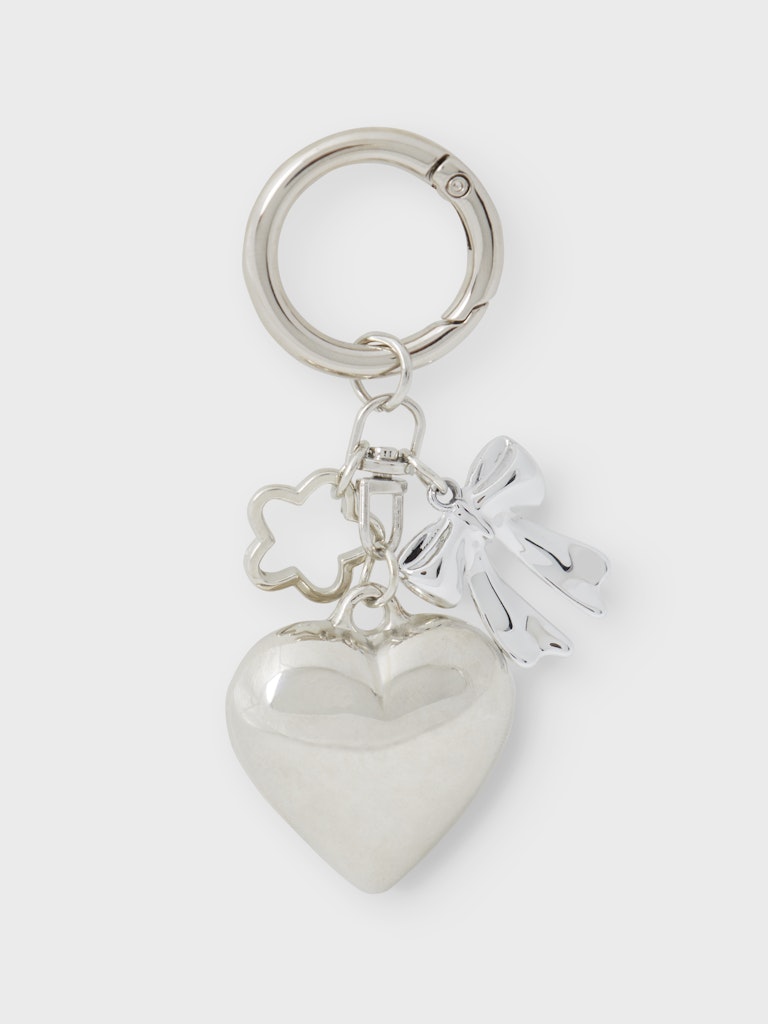 Nyckelring, bag charms av silver hjärta. 
NKFOLULU KEYHANGER
13247726