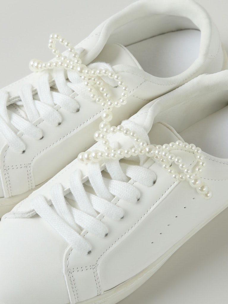 Skosmycken, rosetter att sätta på skorna. Smycken till flicka, tjej att pryda sina skor med.
NKFONINA 2P SHOE BUCKLE
13248094