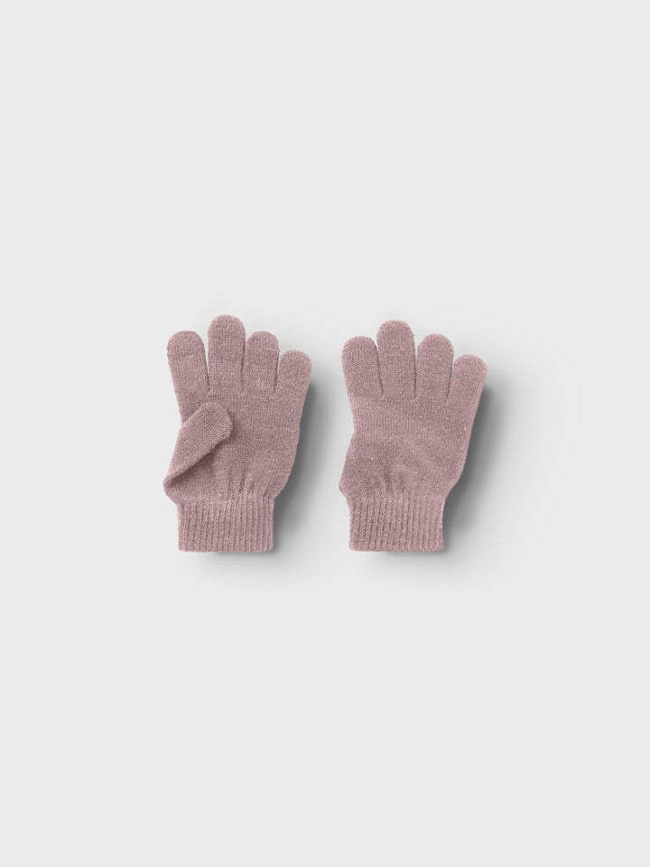 Rosa glittriga vantar till flicka. Tunna barn vantar till tjej.
NKFMAGIC GLITTER GLOVES5
13232729