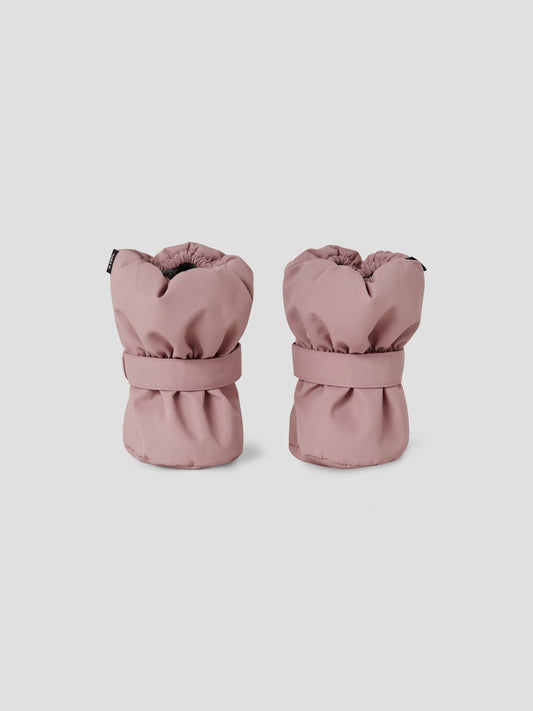 Rosa vindtäta och vattentäta vinter tossor till baby och små barn. Ull fodrade tossor från Name it.
NMNSNOW10 BOOT W WOOL 2FO
13219165