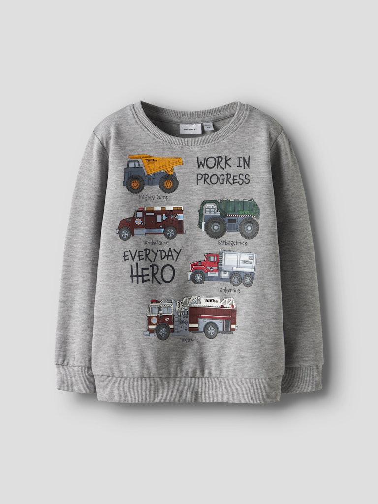 Grå Tonka tröja med fordon, bilar, lastbilar, brandbilar mfl till alla små barn som älskar maskiner. Ekologiska barnkläder från Nameit till pojke.
NMMORSON TONKA NREG SWEAT BRU CPLG
13249578