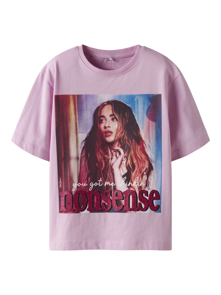 Rosa snygg Nonsense t-shirt med foto av Sabrina Carpenter. Topp till tjej, barn och ungdom från Nameit.
NKFODASSA CICONS SS NREG TOP BOX SKY
13249772