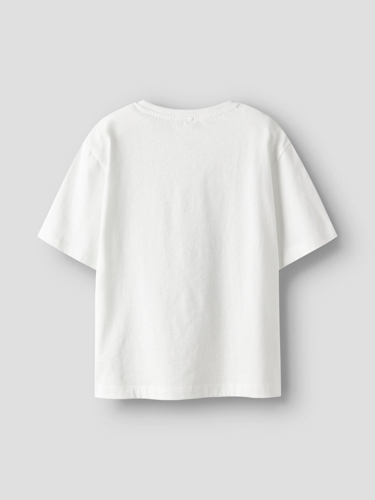 Cool t-shirt streetwear till pojke. Svart vit kortärmad tröja i ekologisk bomull från Nameit.
NKMRON SS NREG TOP BOX
13250156