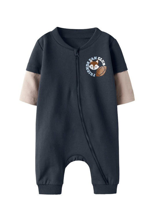 Jumpsuit till nyfödd pojke. Bebis kläder sparkdräkt, onesies till baby kille i sportig modell. Ekologiska babykläder från Nameit.
NBMSUMO SWEAT SUIT BRU
13250340