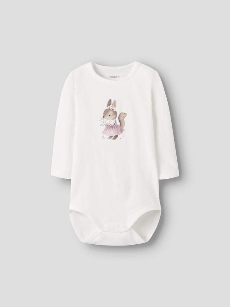 Vit gullig baby body till flicka. Ekologisk bebis body med ekorre till nyfödd flicka.
NBFSUNSHINE LS BODY BOX
13250277