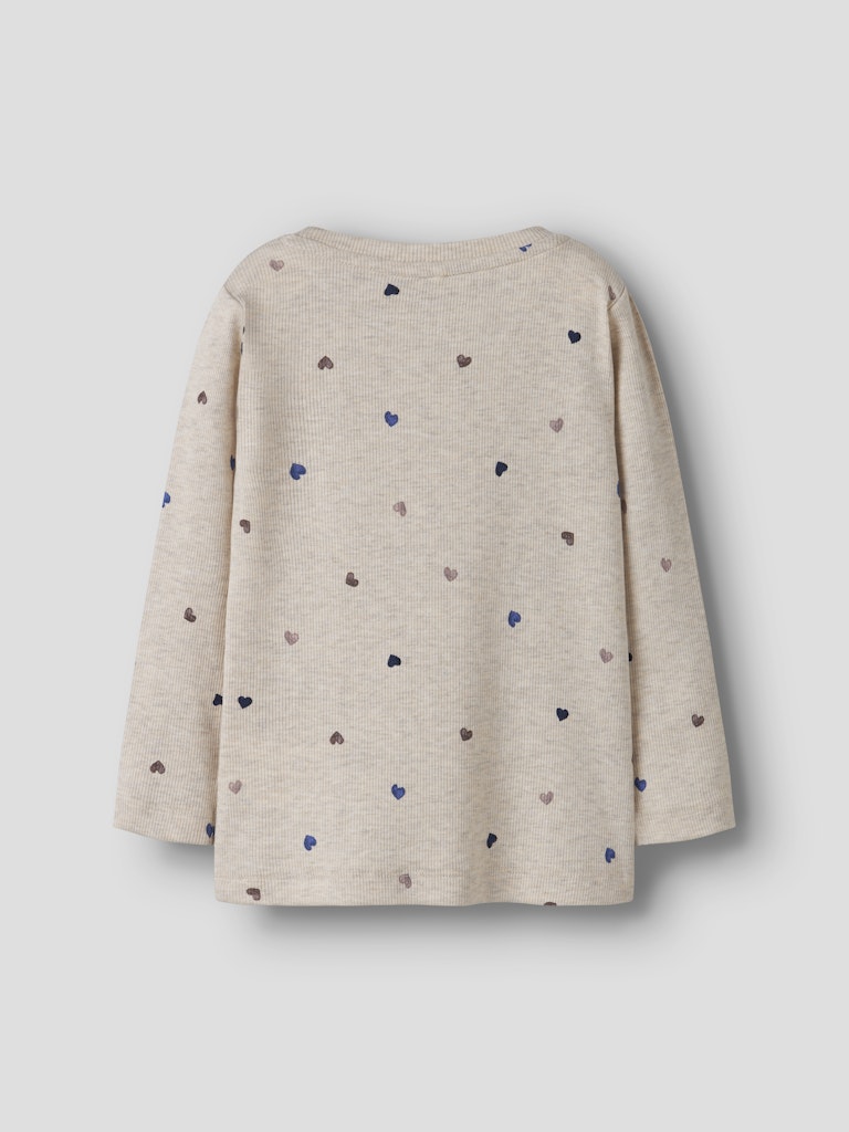 Beige tröja med hjärtan till flicka. Ekologiska barnkläder från Name it. 
NMFNUTTI LS TOP NOOS
13250534