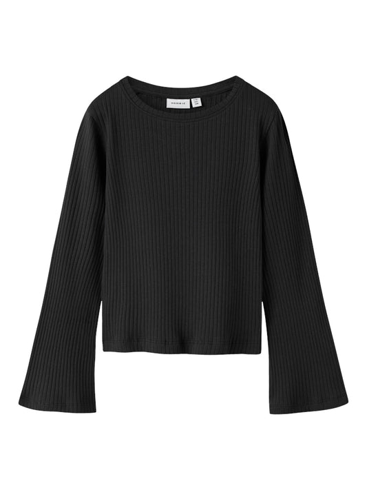 Svart ribbad topp till flicka. Tröja med trumpetärm till barn och ungdom tjej. Ekologiska barnkläder från Name it.
NKFOKALO LS SHORT TOP
13251756