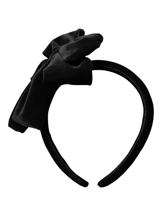 Svart diadem med stor rosett från Nameit. Hår band till flicka tjej.
NKFRELVET HAIRBRACE
13251457