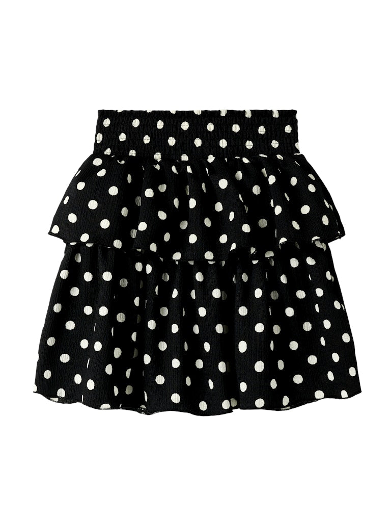Svart volang kjol med vita prickar. Festlig fin kjol till flicka, tjej från Name it Barnkläder.
NKFSALLIE SKIRT
13259455