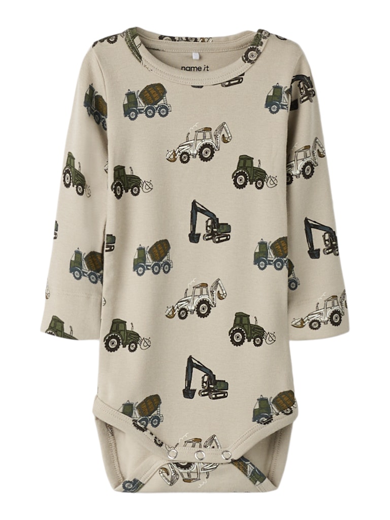 Beige baby body till pojke. Bebis bodysuit med traktorer och grävare i ekologisk bomull.
NBMBASIL LS XSL BODY
13259603