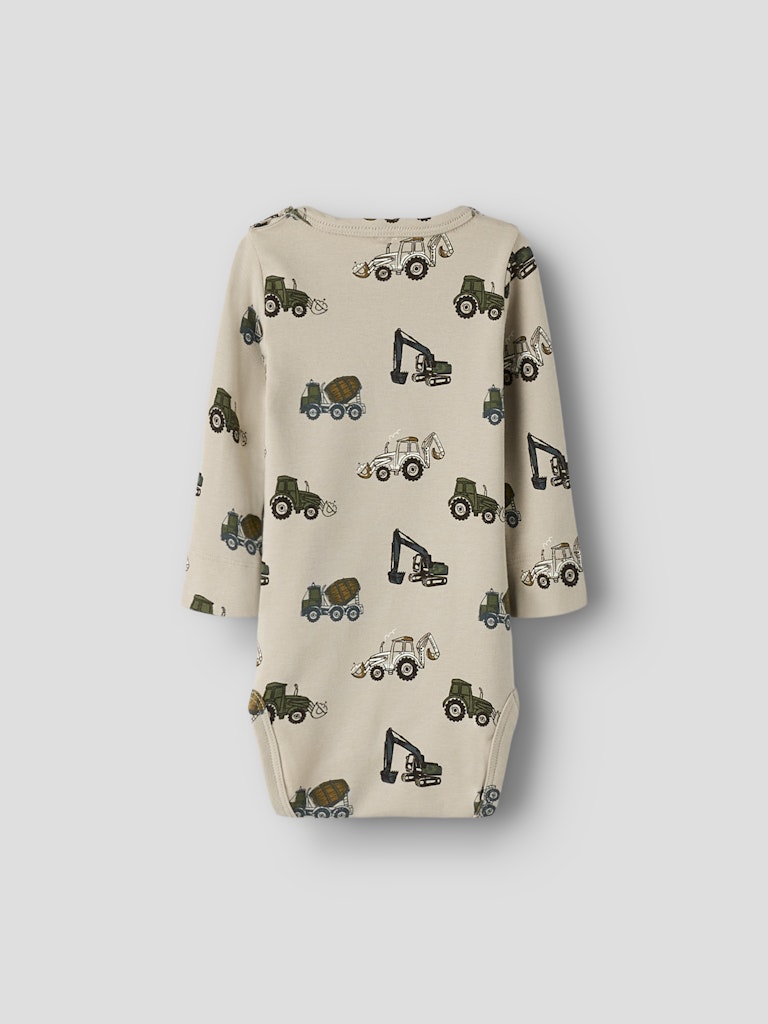 Beige baby body till pojke. Bebis bodysuit med traktorer och grävare i ekologisk bomull.
NBMBASIL LS XSL BODY
13259603