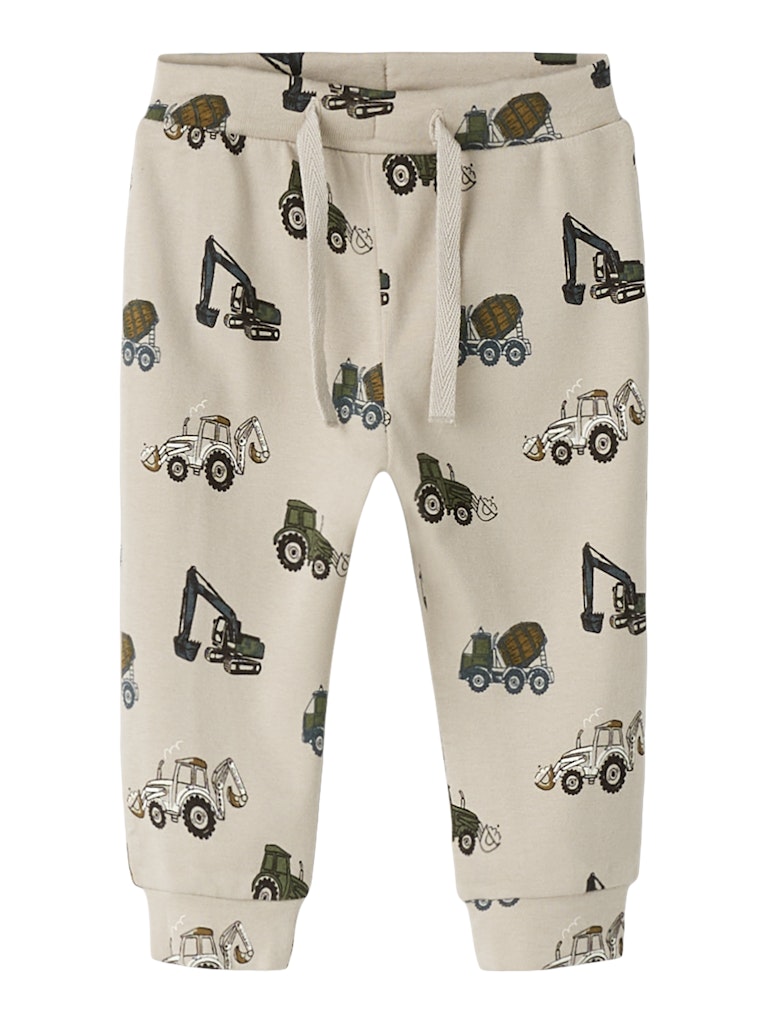 Beige baby byxa till nyfödd pojke mönstrad med traktorer och maskiner. Bebis byxor till pojke från Name it ekologiska babykläder.
NBMBASIL PANT
13259602