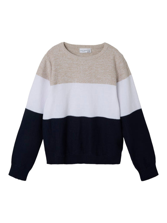 Block randig fin stickad tröja till pojke. Långärmad tröja i blå, beige och vit stickad bomulls modell.
NKMVOHAN LS KNIT
13234304