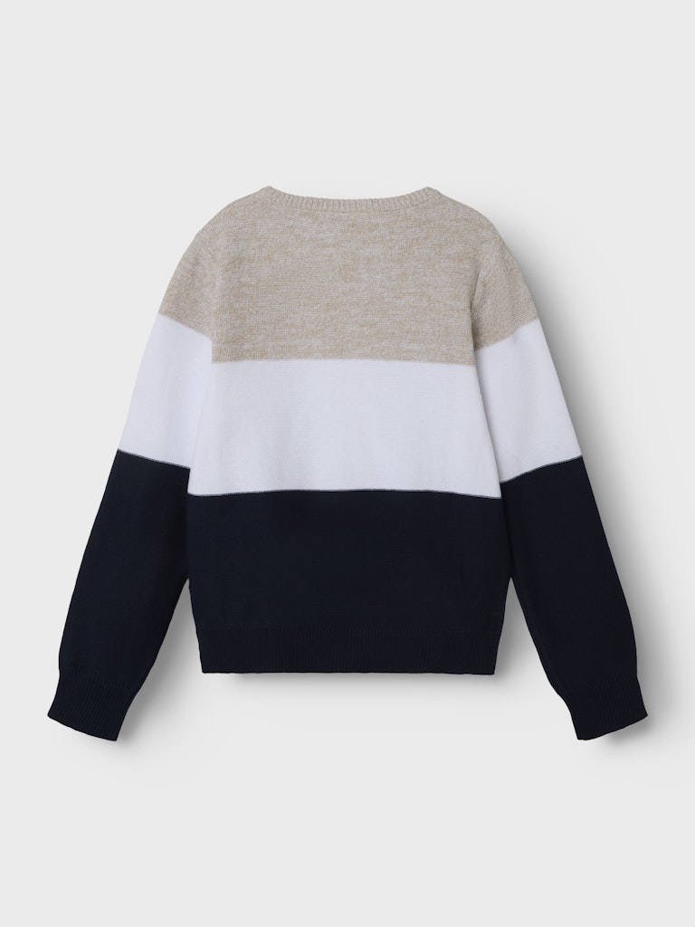 Block randig fin stickad tröja till pojke. Långärmad tröja i blå, beige och vit stickad bomulls modell.
NKMVOHAN LS KNIT
13234304
