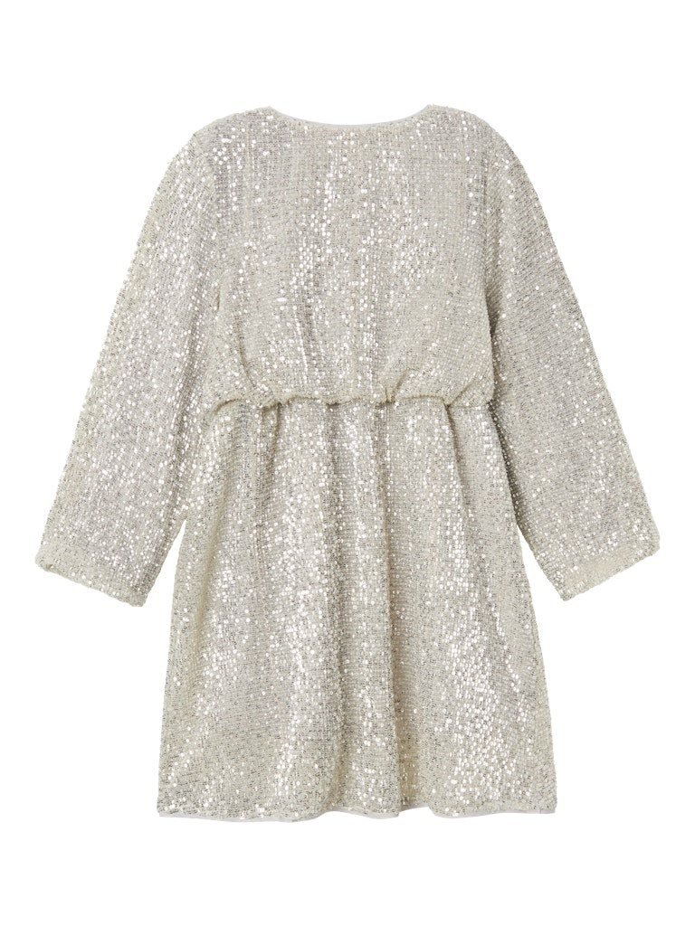 Silver klänning, långärmad paljett klänning till flicka. Snygg fest klänning till tjej från Name it. Mjuk och skön.
NKFRANTELLA LS DRESS
13222691