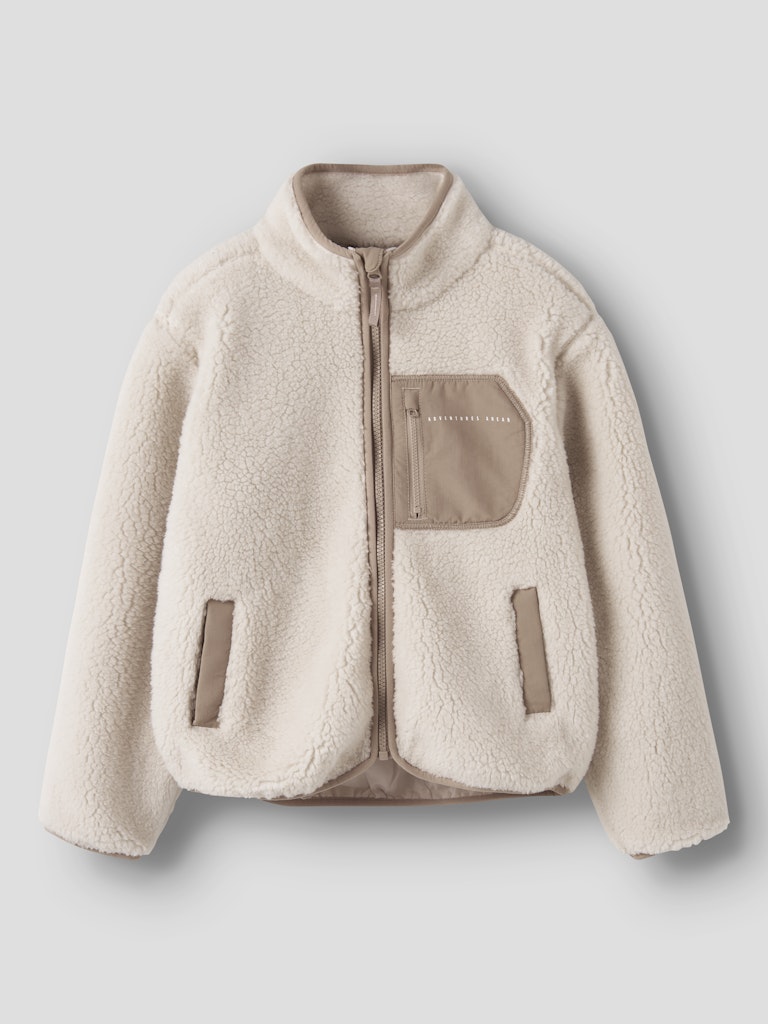 Beige, vit teddy jacka till tjej och kille. Fleece jacka, windstopper från Name it.
NKNMATTIA SHERPA JACKET PB
13241683