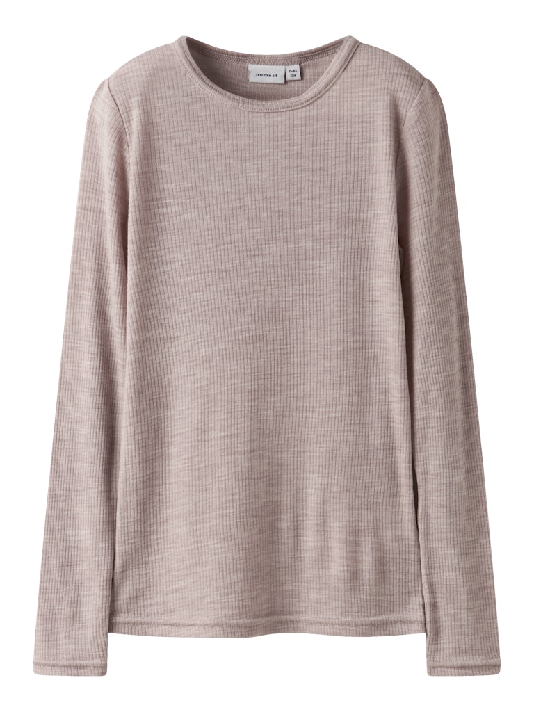 Rosa ull tröja till flicka. Merinoull när den är som bäst. Underställ till tjej från Name it. Barnkläder ull underställströja.
NKNWAX WOOL RIB LS TOP
13242139
