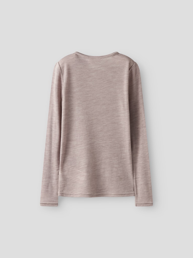 Rosa ull tröja till flicka. Merinoull när den är som bäst. Underställ till tjej från Name it. Barnkläder ull underställströja.
NKNWAX WOOL RIB LS TOP
13242139