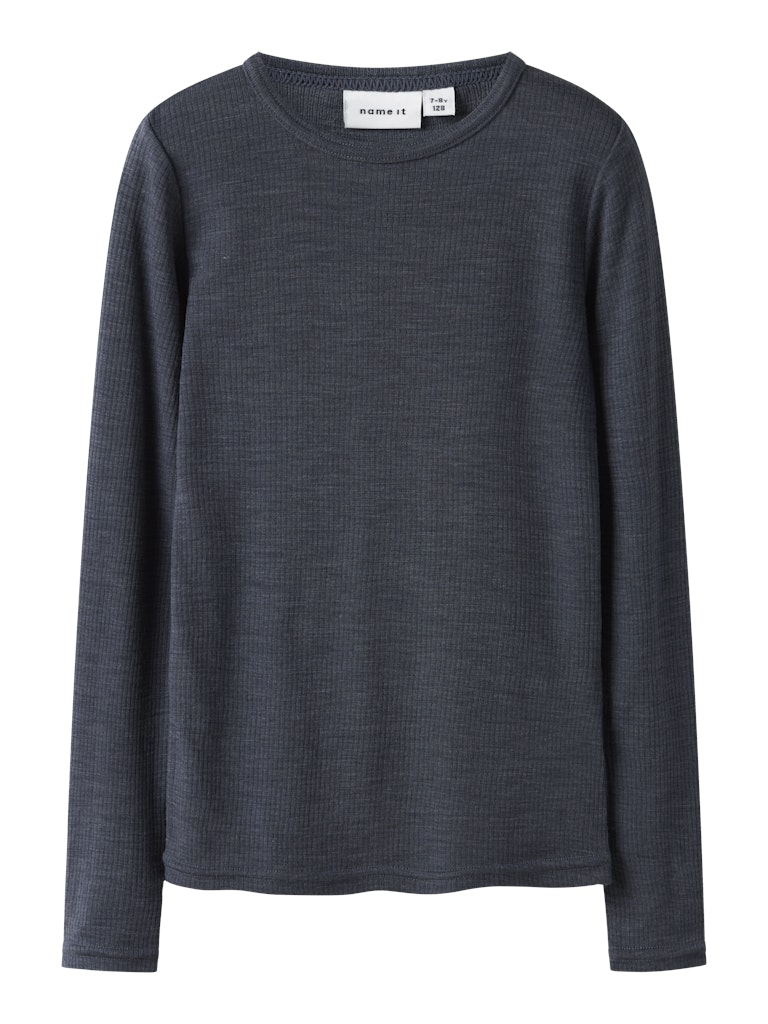 Blå ull tröja till pojke och flicka. Merinoull när den är som bäst. Underställ till tjej och kille från Name it. Barnkläder ull underställströja.
NKNWAX WOOL RIB LS TOP
13242139