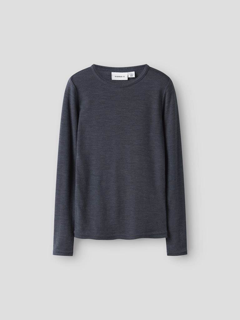 Blå ull tröja till pojke och flicka. Merinoull när den är som bäst. Underställ till tjej och kille från Name it. Barnkläder ull underställströja.
NKNWAX WOOL RIB LS TOP
13242139