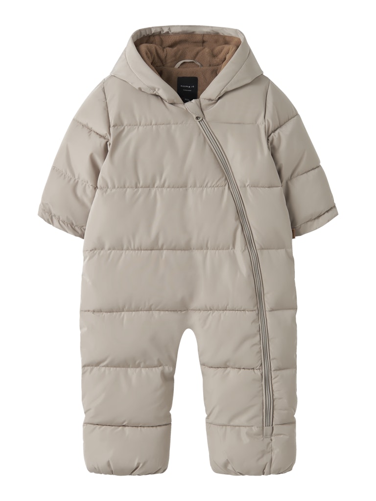 Beige enfärgad vinter overall till baby flicka och pojke. Bebis overall, varm skön barnoverall från Nameit  i återvunnet material.
NBNMEDOW03 SUIT SOLID FO
13230878