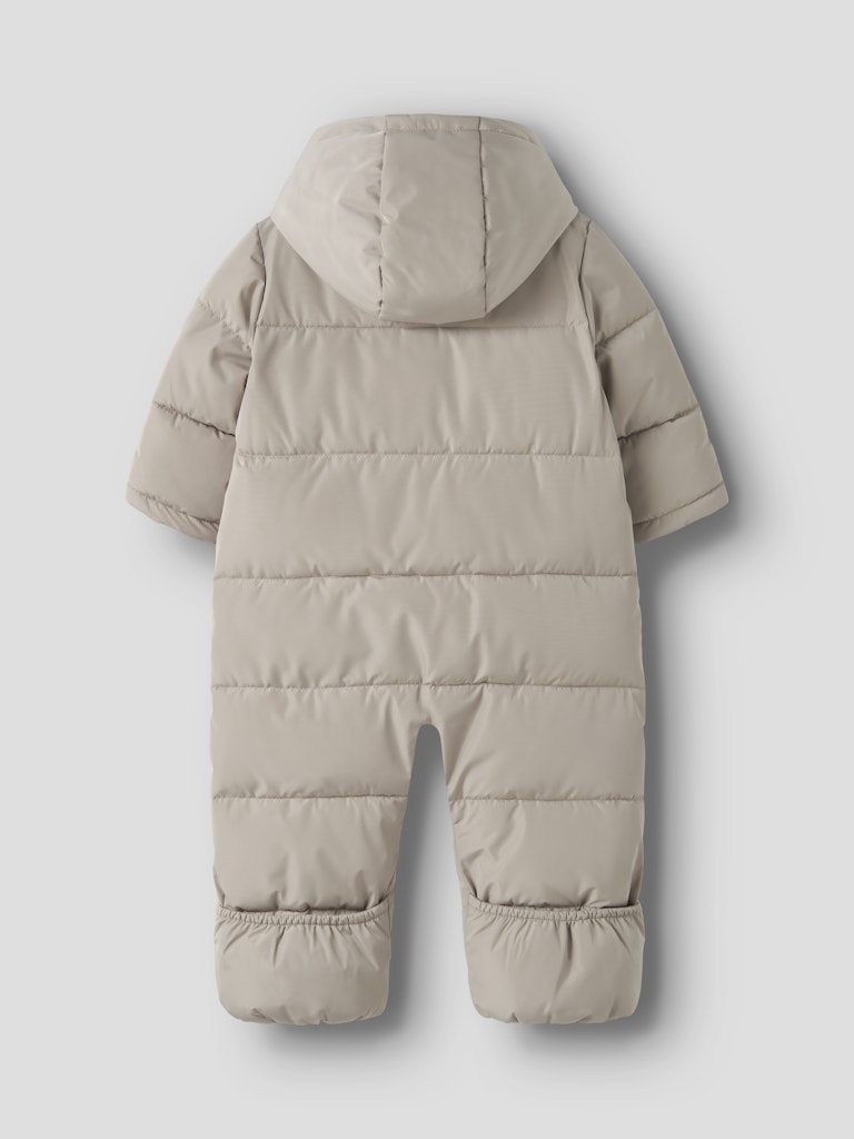 Beige enfärgad vinter overall till baby flicka och pojke. Bebis overall, varm skön barnoverall från Nameit  i återvunnet material.
NBNMEDOW03 SUIT SOLID FO
13230878
