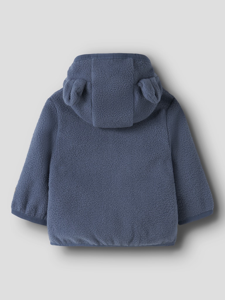Blå bebis fleece jacka till baby pojke. Sött fleecejacka med luva och öron.
NBNMEEKO FLEECE JACKET MELANGE
13243867