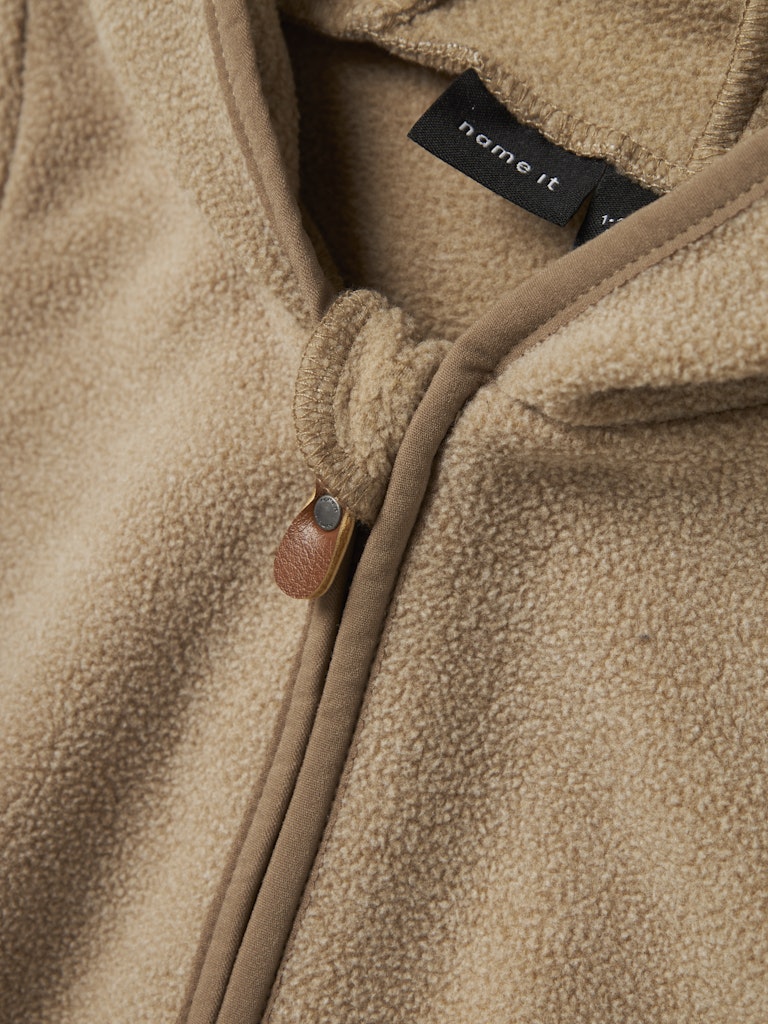 Beige baby overall i fleece. Fleeceoverall till pojke och flicka.
NBNMEEKO FLEECE SUIT1
13243868