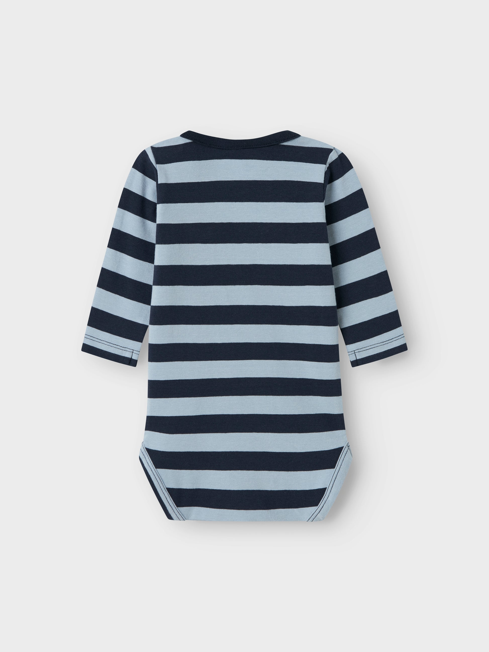 Blå randig baby body till pojke. Ekologisk bebiskläder från name it.
NBMKING LS BODY
13244591