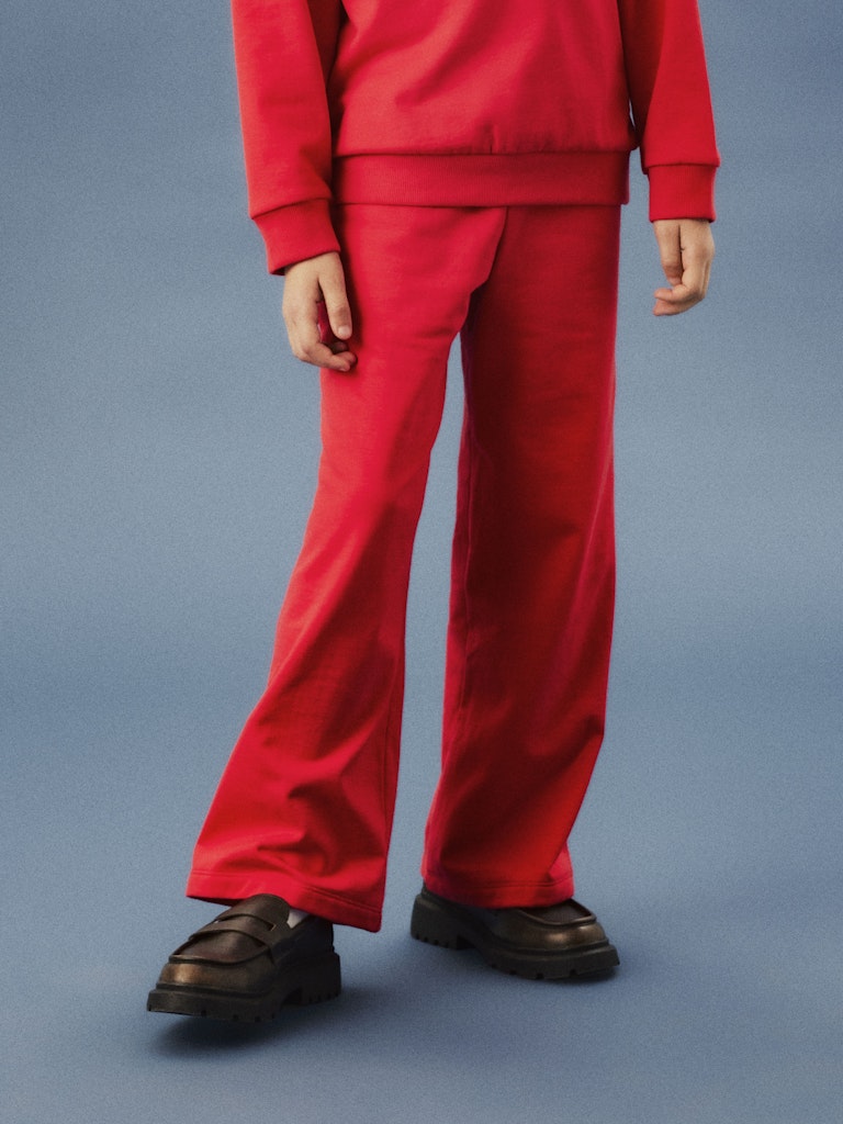 Röd vid mjukis byxa i sweat kvalitet till tjej. Wide Pant från Name it.
NKFNORIANA WIDE SWE PANT BRU PB
13244924