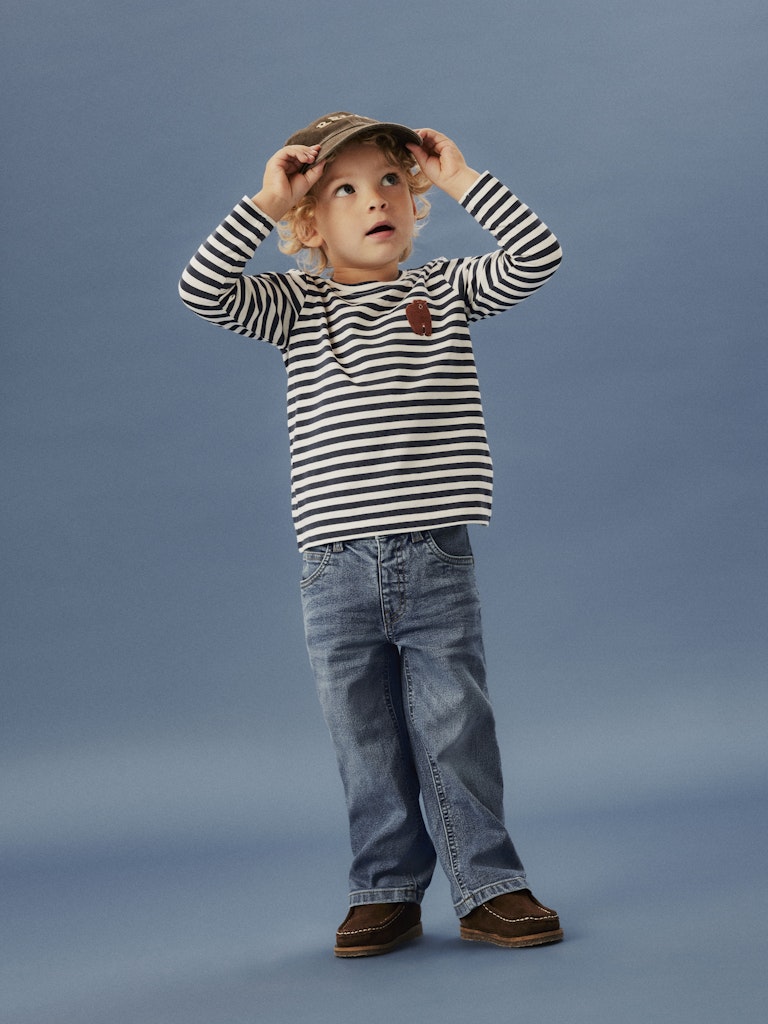 Blå randig tröja med björn till pojke.
NMMNITU LS TOP PB
13244926