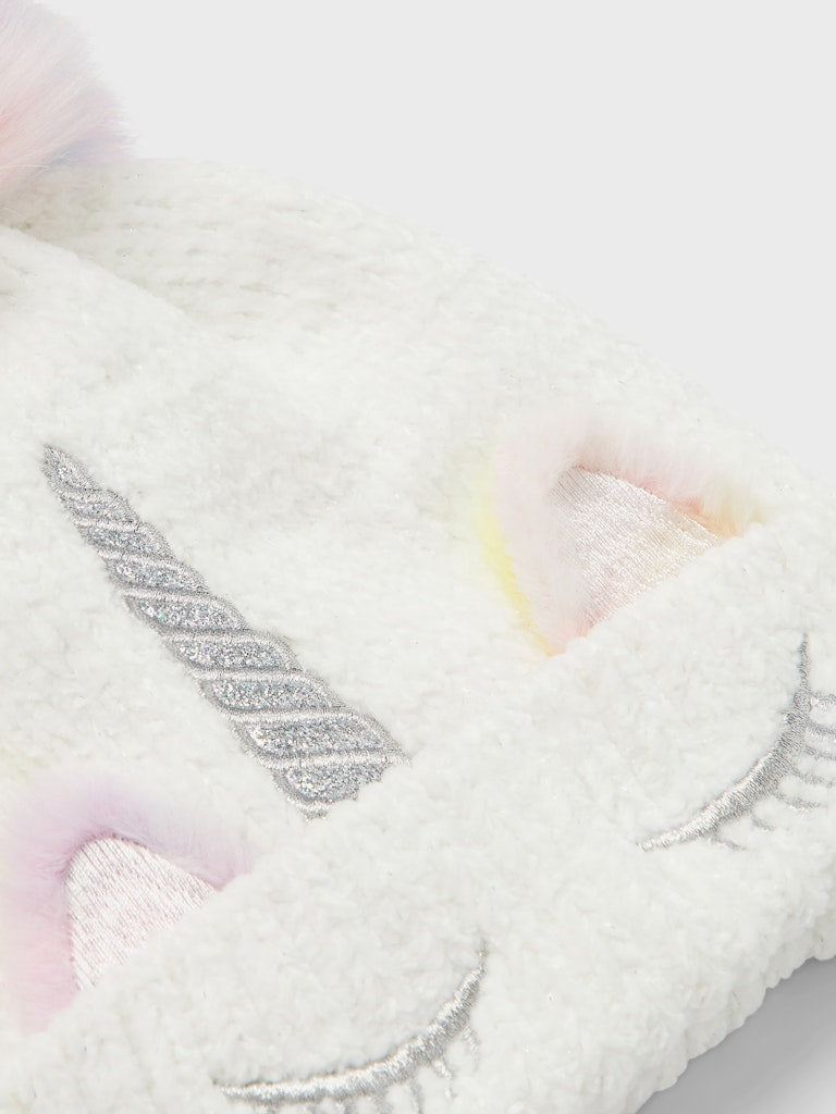 Vit unicorn mössa med regnbåge färgad tofs. Söt vintermössa med fleece foder till flicka. 
NMFMETEA KNIT BEANIE2
13245393