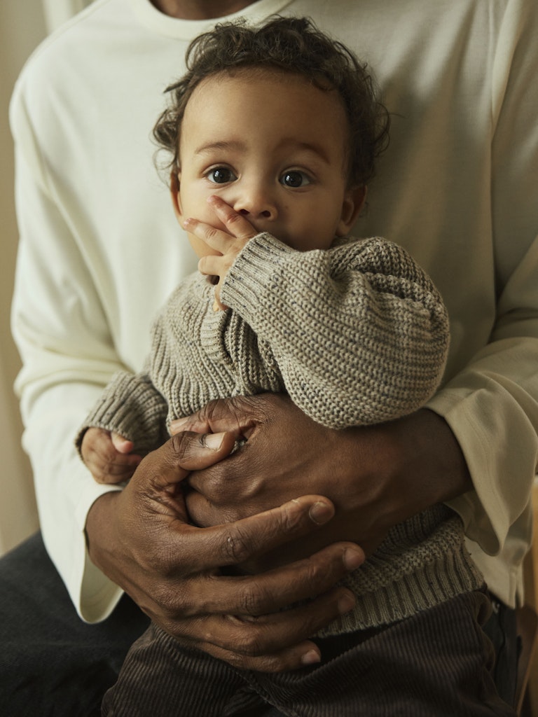 Beige baby kofta i ekologisk bomull. Cardigan till bebis pojke, gullig enfärgad kofta från Name it.
NBMNORMAN LS KNIT CARD
13246453
