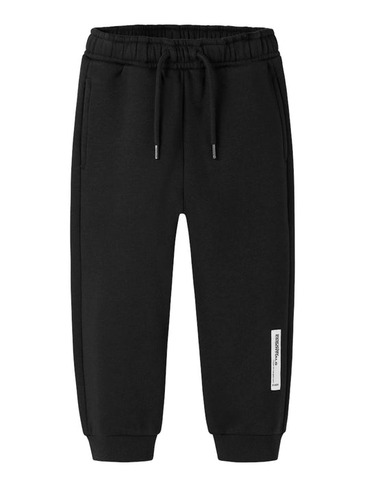 Svart cool joggers, mys byxor till pojke. Fin sweat byxa, joggingbyxa från Nameit.
NMMOKIAN NREG SWE PANT BRU BF
13247159